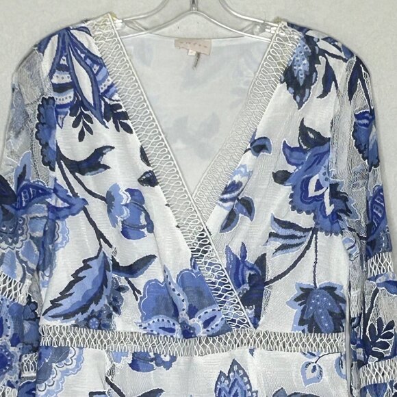 Entro Women's Blue and White Bell Sleeve Floral Large Dress - Picture 2 of 12